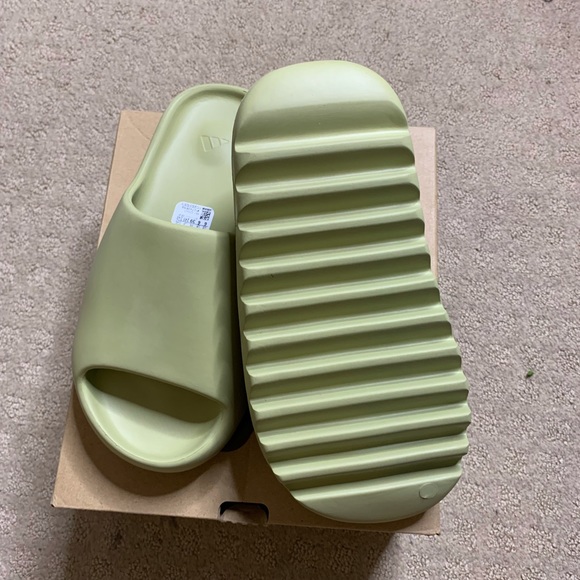 Yeezy Slides Resin 2021 size 6